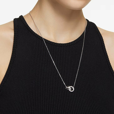 Qafore për femra Swarovski Matching Hollow Pendant Necklace, e argjendtë