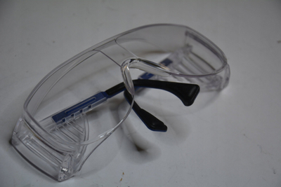 Syze mbrojtëse Uvex 9161.005 Overspecs, lente panoramike, xham transparent