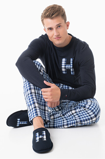 Set pizhame me papuçe Tommy Hilfiger UM0UM026220Y1