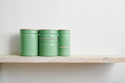 Enë magazinimi RIESS Enamel, 2.25L, me kapak druri, jeshile