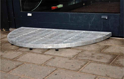 Rrjetë dyshemeje Home>it Foot Grate, gjysmë rreth 40 x 80 cm, e galvanizume