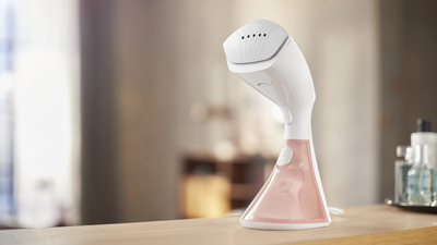 Вертикален апарат со пареа Philips GC801/10, 230 ml, бело-розов