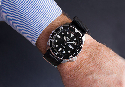 Orë dore Seiko 5 Sports SRPD55K3