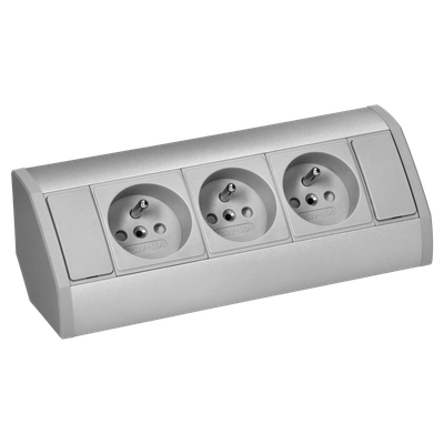 Prizë mobiljeje Orca 3x2P+E, 3680W, IP20, argjend