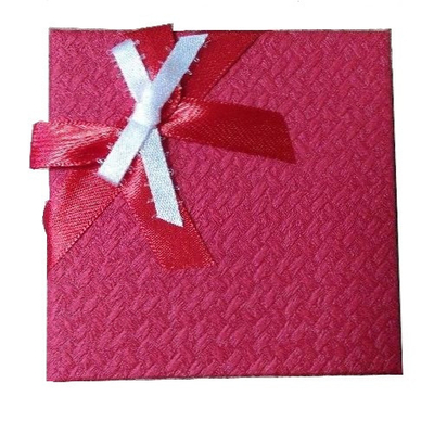 Kuti për dhuratë me kordele JK Box, e kuqe