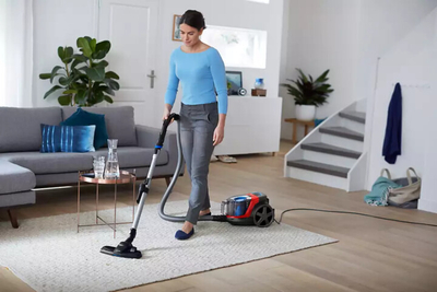 Fshesë me korrent Philips, 900 W