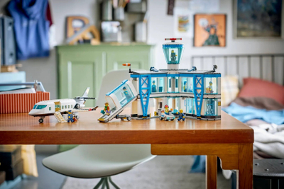 Set lodrash LEGO City Airport with Airplane 60502, aeroplan dhe aeroport, shumëpjesësh, shumëngjyrësh