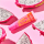 Shkëlqyes për buzë Essence Juicy Bomb Party, 03 Pretty Pitaya, 10 ml