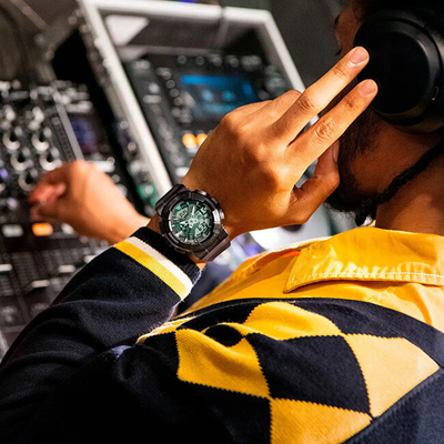 Orë për meshkuj Casio G-Shock GM-110MF-1AER Midnight Fog Series, e hirtë