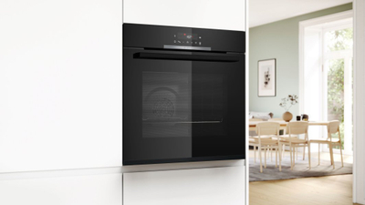 Furra Bosch HBA372EB4, 71L, Pirolitike, e zezë