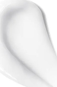 Krem fytyre Dior Diorsnow Essence of Light, për lagie edhe shkëlqim