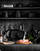 Tenxhere gize Le Creuset Signature Round, me emalim, me kapak, e zezë