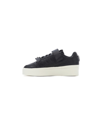 Patika për femra Adidas, e zezë