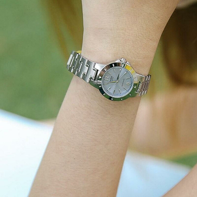 Orë për femra Casio, e argjendtë
