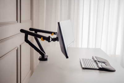 Krah monitori BakkerElkhuizen BE Flexible Dual, për 2 ekrane deri 35\", i zi