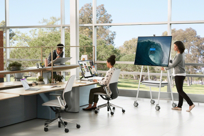 Bateri mobile APC Smart-UPS Charge për Microsoft Surface Hub 2, për UPS, e zezë