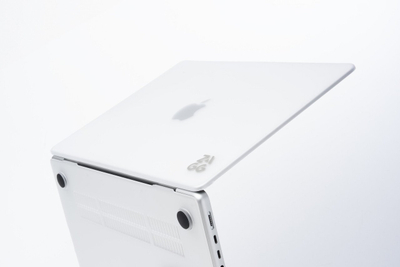 Mbrojtëse ZAGG Snap On Hardshell, për MacBook Pro 13" M1 M2 2020, transparente