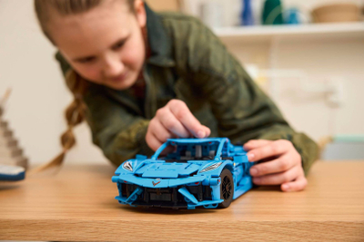 Lodër ndërtimi LEGO Technic Chevrolet Corvette Stingray 42217, 732 pjesë, blu
