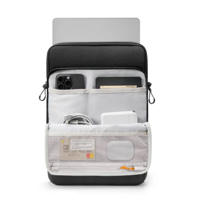 Çantë laptopi Tech-Protect Defender Case VR, 13-14", me rrip shpatulle, e zezë