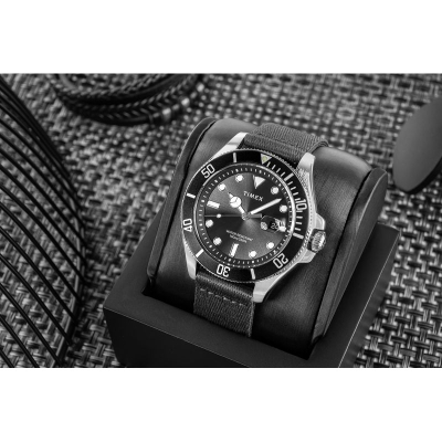 Orë dorë Timex Harborside Coast, 44mm, rezistente ndaj ujit 100m, e zezë
