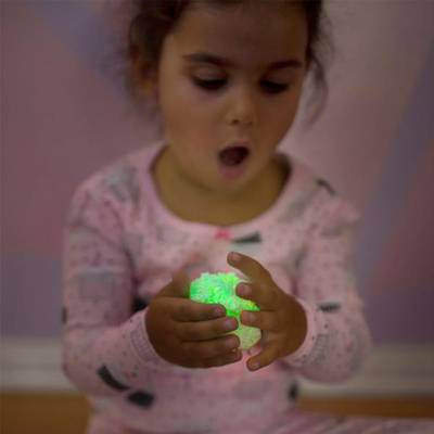 Сет моделирачка пена Learning Resources Playfoam Glow in the Dark, 8 парчиња, што свети во темнина, повеќебојна