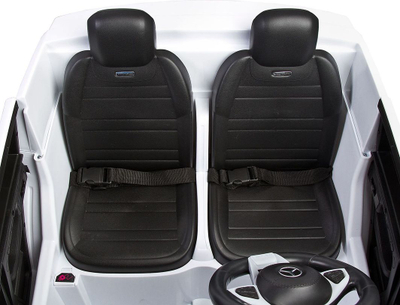 Veturë për fëmijë Toyz GLS63 12V, i zi