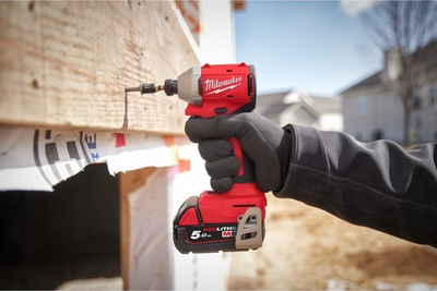 Kaçavidë goditëse me bateri Milwaukee M18 BLIDR 502X, brushless, 18V, e kuqe me të zezë