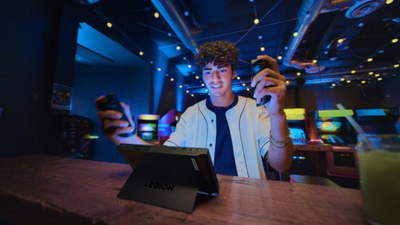Lenovo Legion Go AMD Ryzen Z1 Extreme пренослива конзола, 8.8", FHD IPS, 16GB RAM, 1TB SSD, црна