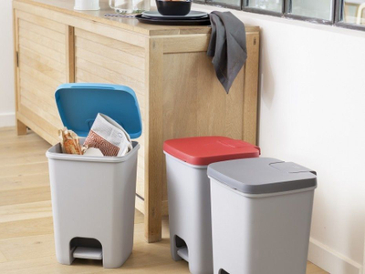 Kosh i mbeturinave Curver Essentials, 40 l, i hirtë